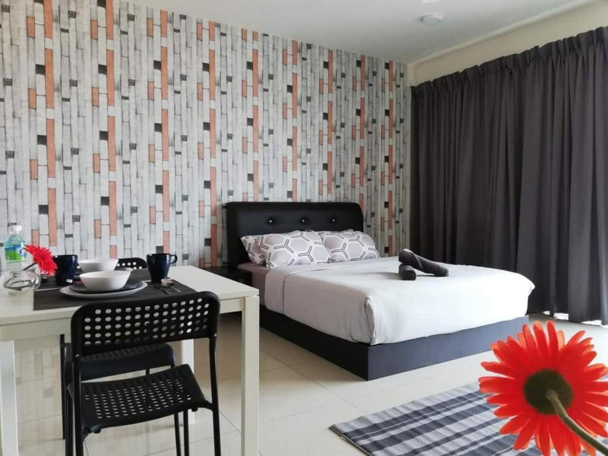 Peanut Butter Homestay - Trefoil Setia Alam Shah Alam Exteriér fotografie