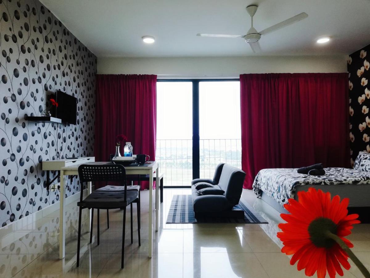 Peanut Butter Homestay - Trefoil Setia Alam Shah Alam Exteriér fotografie