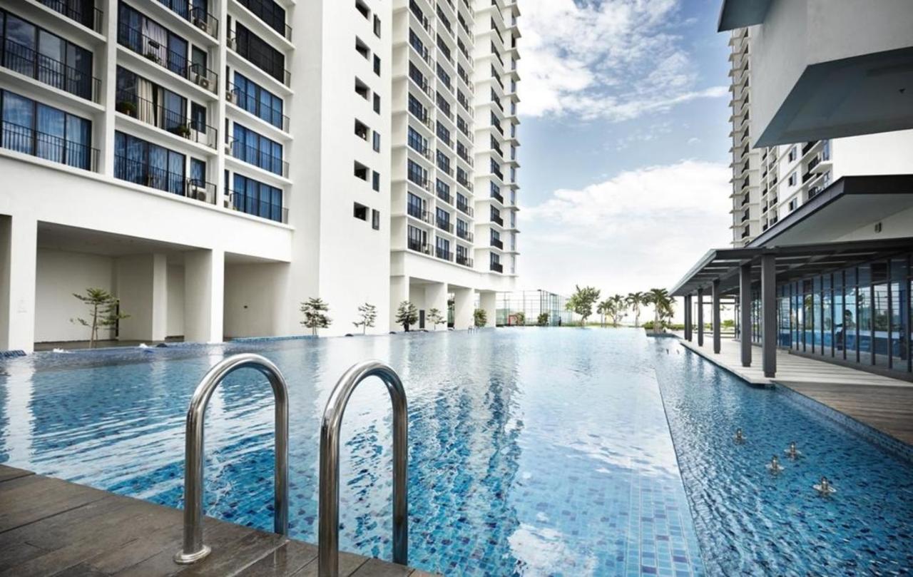 Peanut Butter Homestay - Trefoil Setia Alam Shah Alam Exteriér fotografie